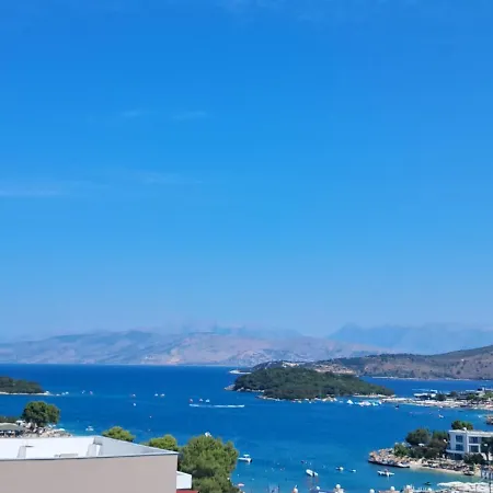 Eva كساميل